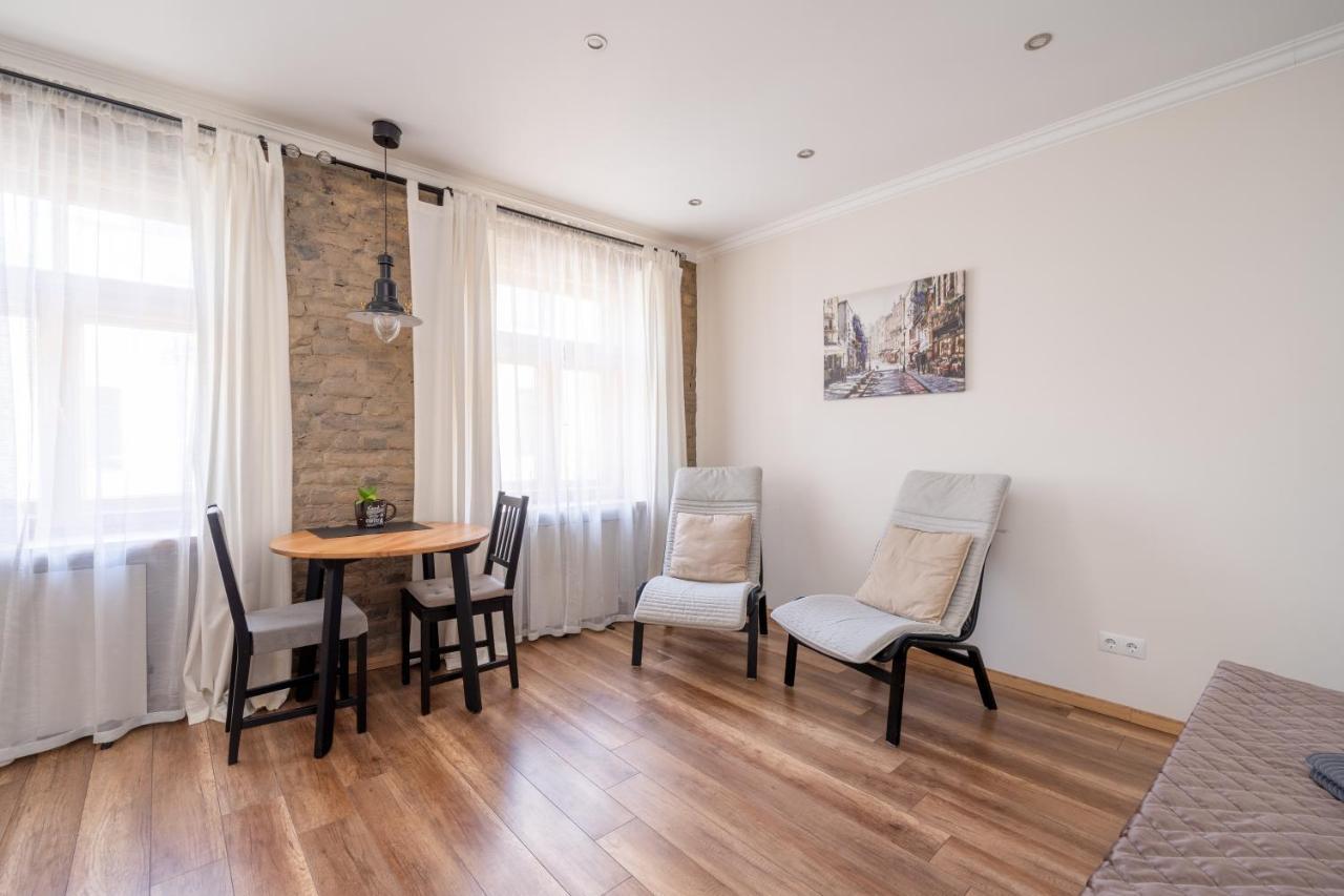 Top-Floor Studio With Courtyard View In Unesco Area, Murnieku Street Residence Riga Extérieur photo