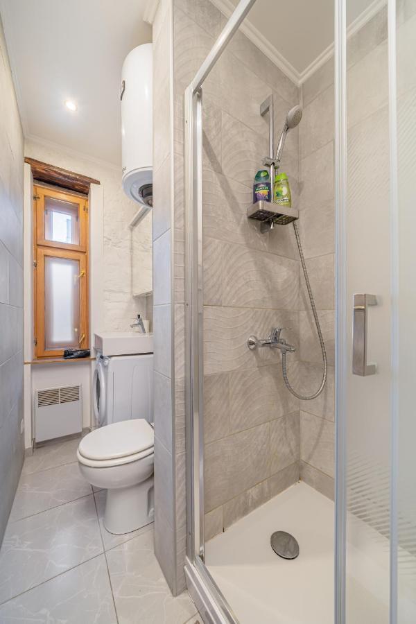 Top-Floor Studio With Courtyard View In Unesco Area, Murnieku Street Residence Riga Extérieur photo